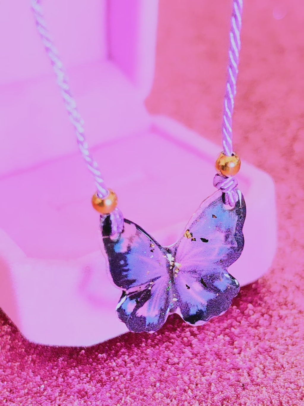 Collar Mariposa Resina Morada – Estilo Fairycore Hecho a Mano