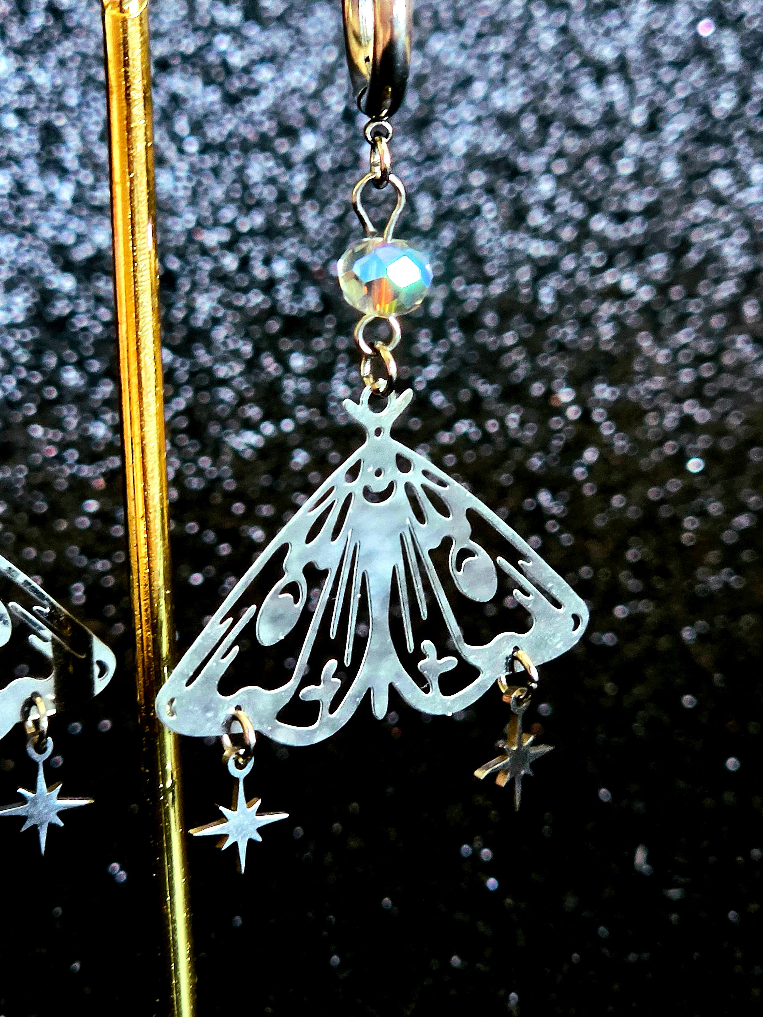 Pendientes Polilla Lunar | Acero Inoxidable con Cristales