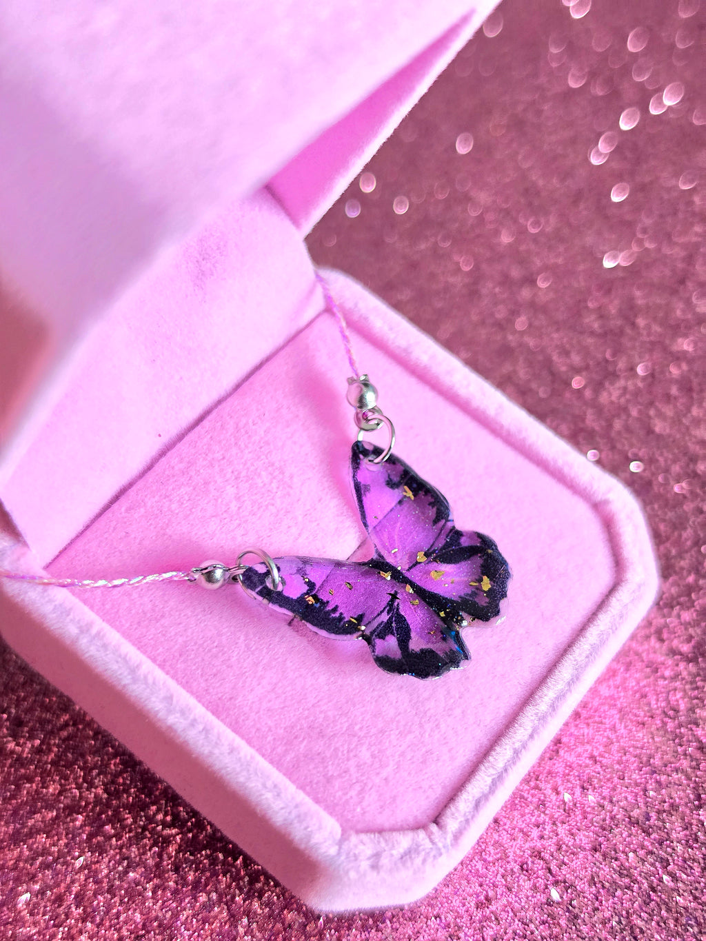 Collar Mariposa Lila — Cordón Iridiscente & Lágrimas de Cristal | Fairycore