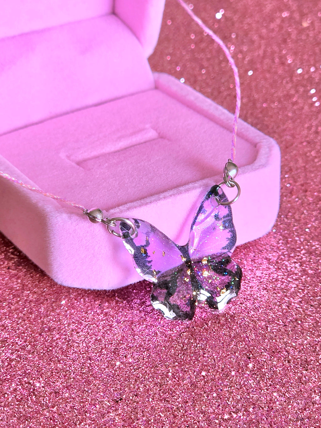 Collar Mariposa Lila — Cordón Iridiscente & Lágrimas de Cristal | Fairycore