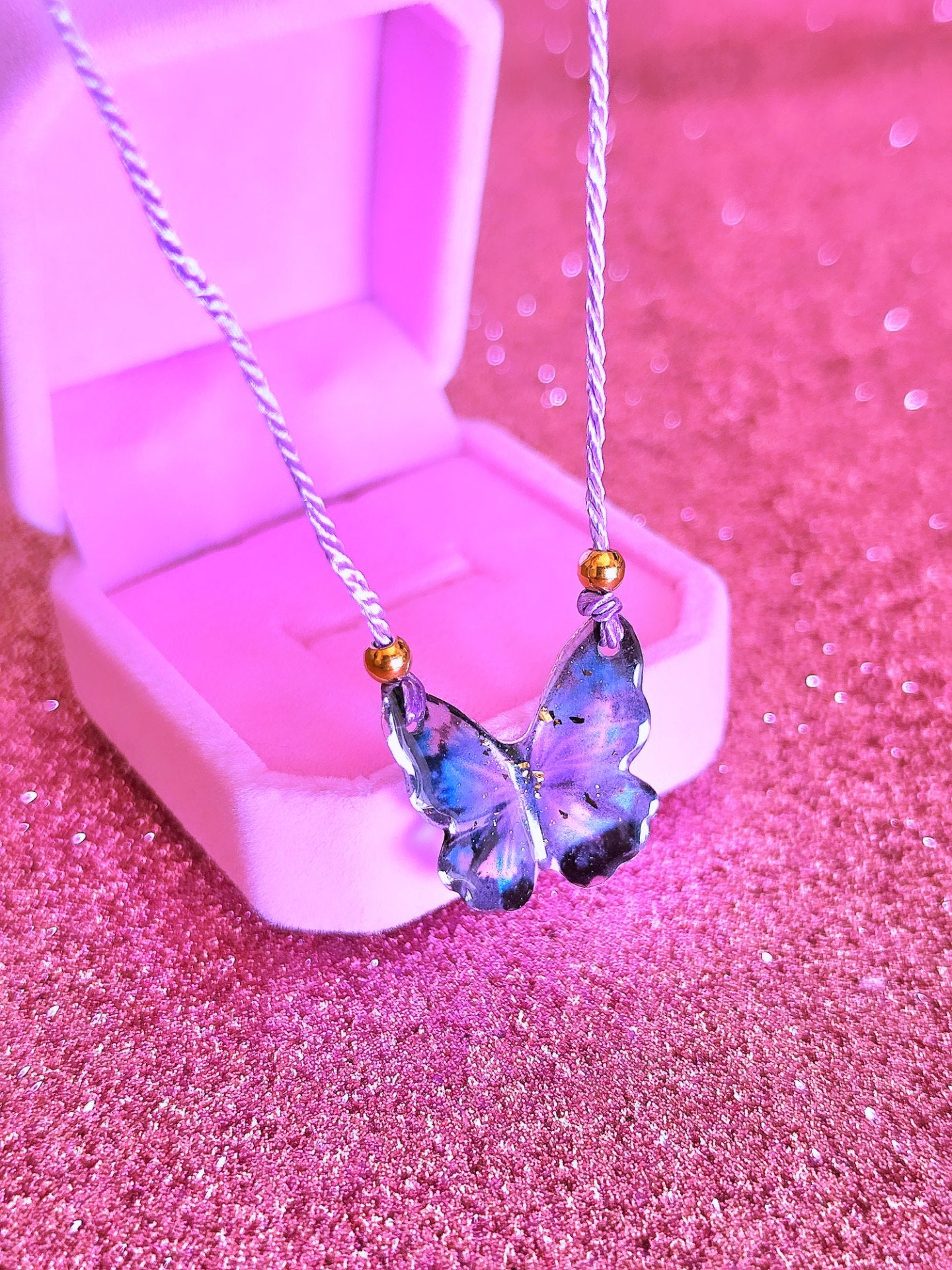 Collar Mariposa Resina Morada – Estilo Fairycore Hecho a Mano