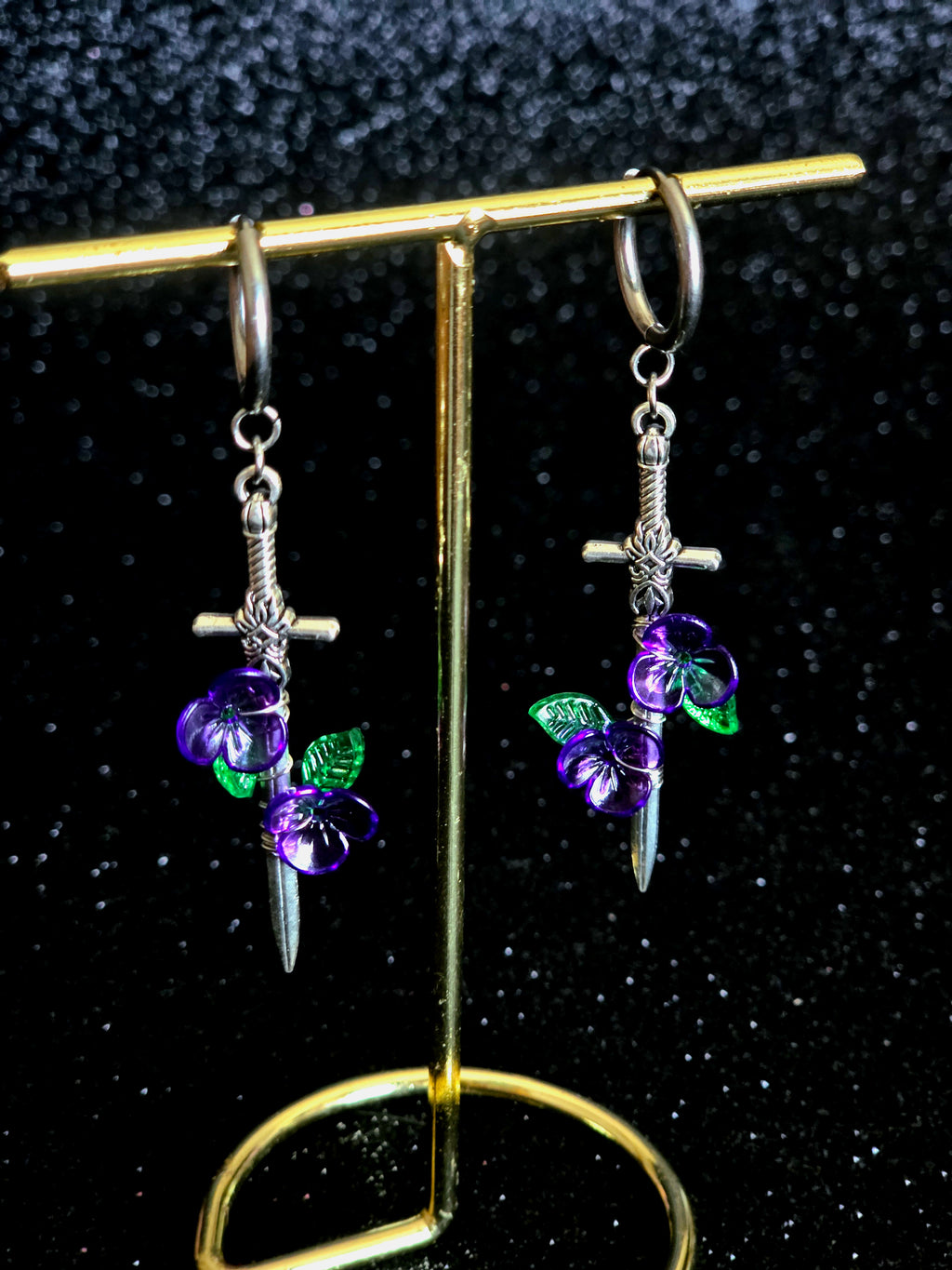 Pendientes Espada Powerless | Joyería Romantasy Fae | WitchBelyArt