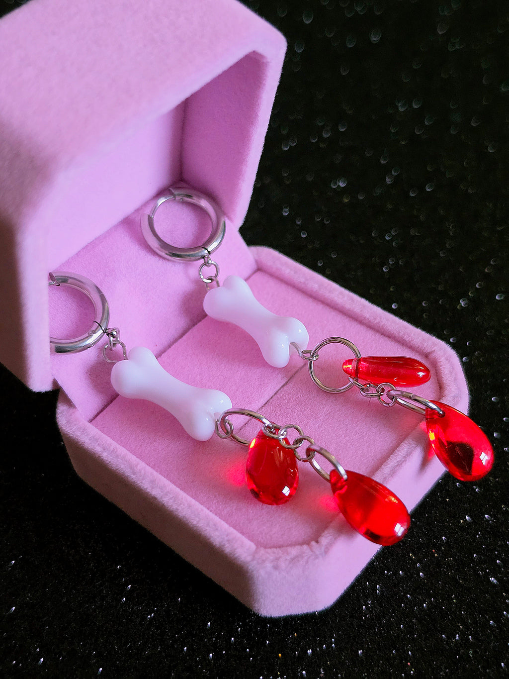Pendientes Bleeding Bones 🩸 Goth Witch Style