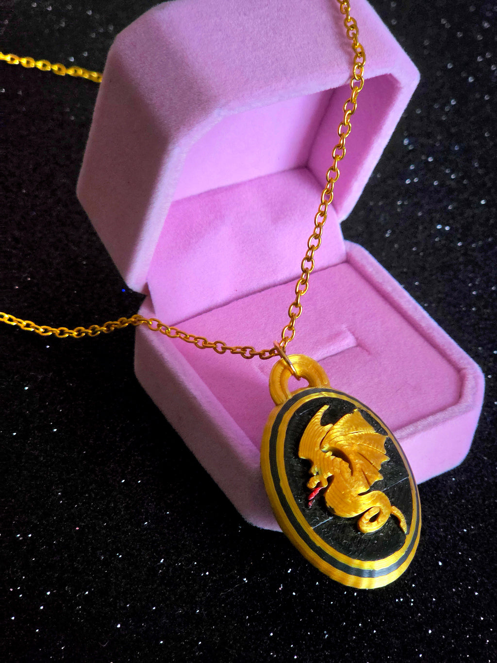 Collar Pendragon Arturo Vintage Alas de Sangre Romantasy