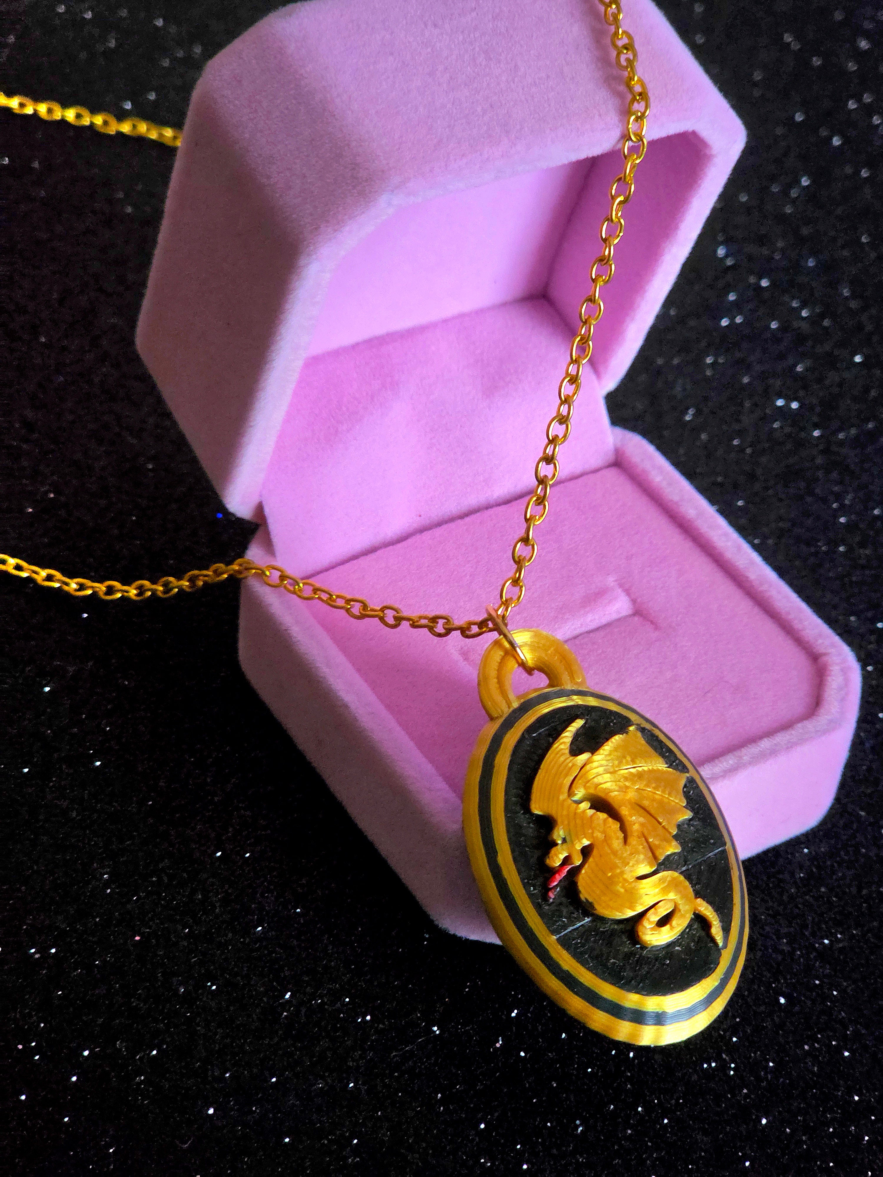 Collar Pendragon Arturo Vintage Alas de Sangre Romantasy