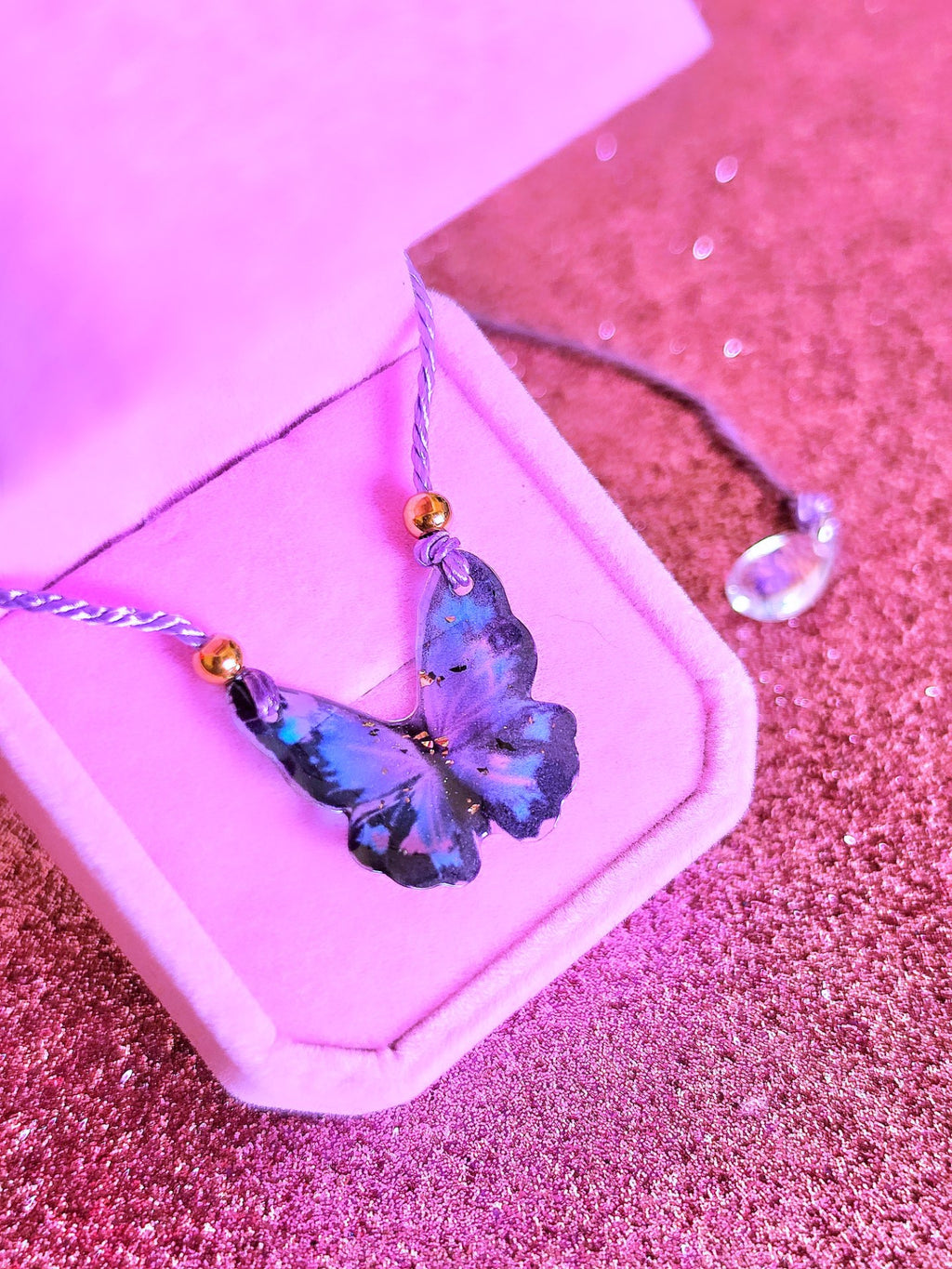 Collar Mariposa Resina Morada – Estilo Fairycore Hecho a Mano