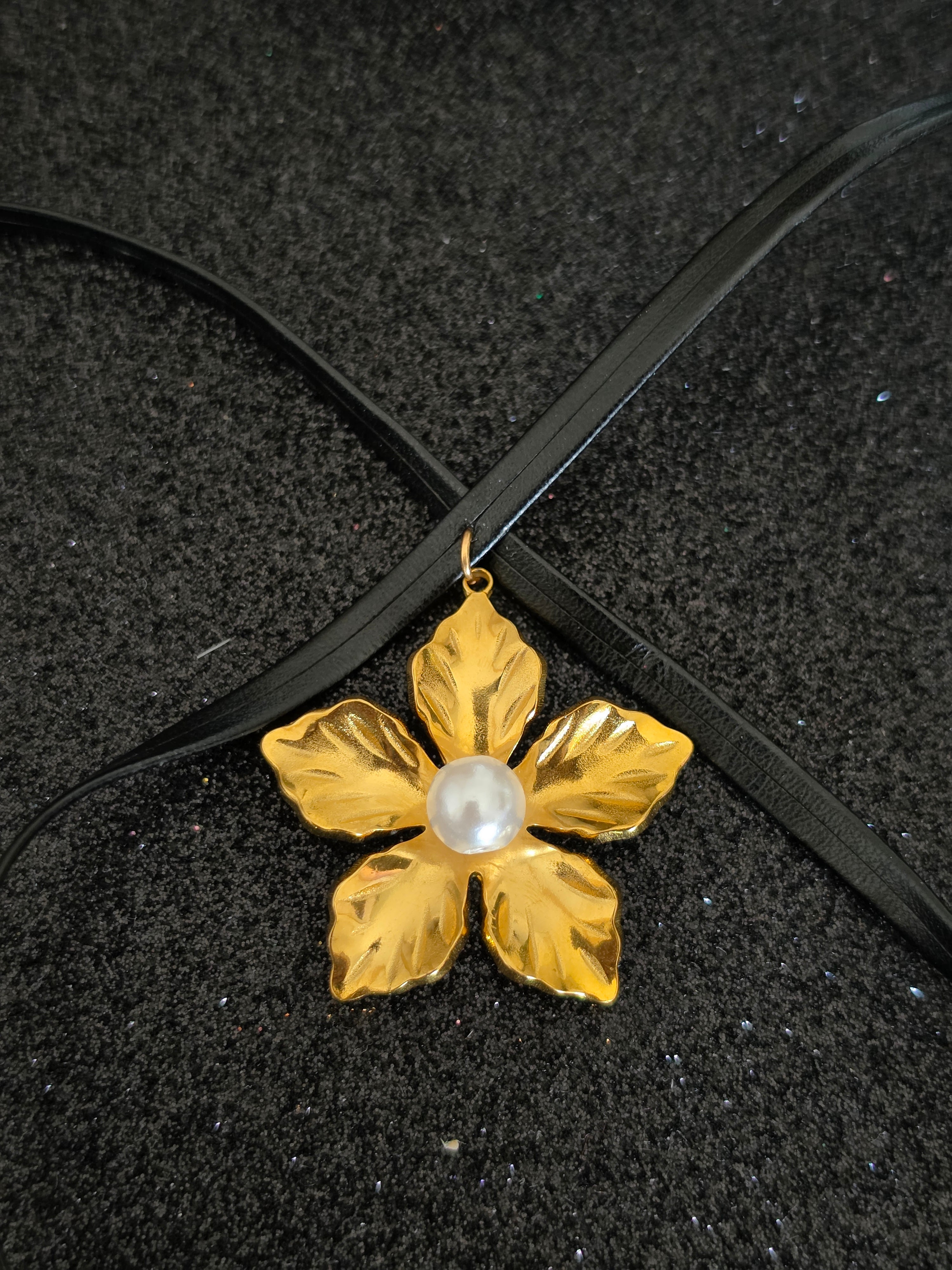 Collar Aerith Final Fantasy VII