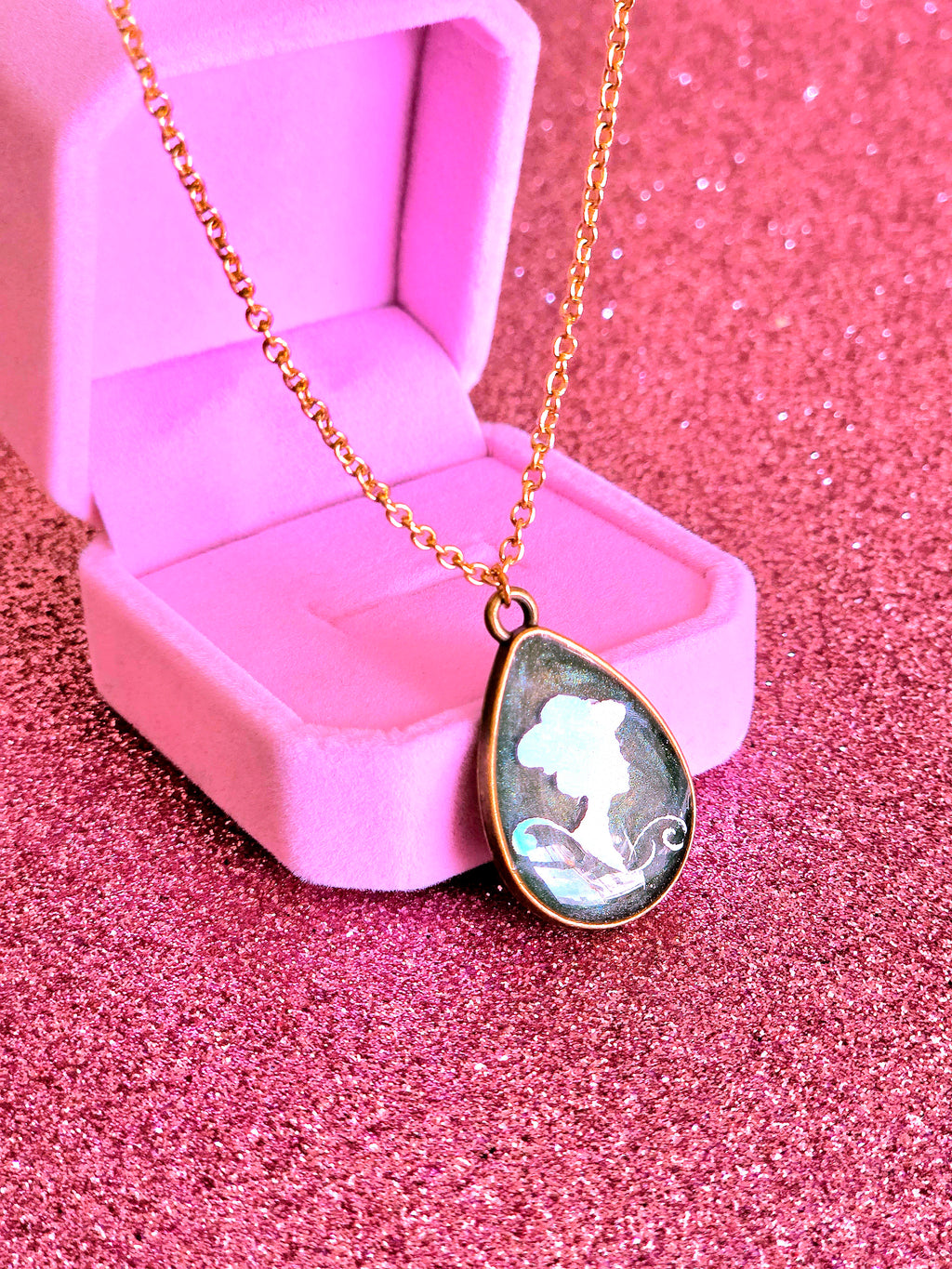 Collar Lady Whistledown — Resina Iridiscente | Bridgerton Inspired Jewelry